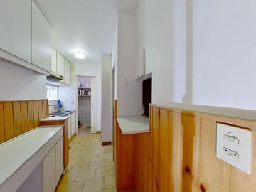 Excelente  4 Amb. - PB - Patio- Sup. Total 117m2 - 1 cuadra Shopping- Oportunidad