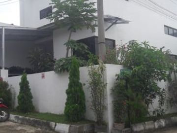Rumah Hook Siap Huni di Cihanjuang Bandung Barat