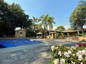 Casa Sola en Las Palmas, Cuernavaca, Morelos CAEN-Er-866-Cs