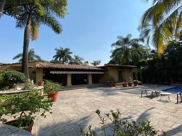 Casa Sola en Las Palmas, Cuernavaca, Morelos CAEN-Er-866-Cs