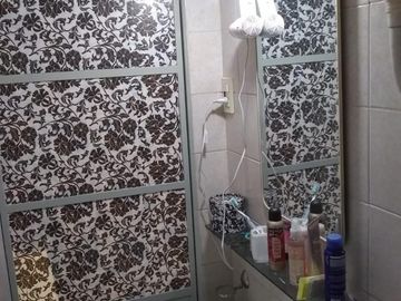 VENTA DOS AMBIENTES AMPLIO CON ENTRE PISO UN AMBIENTE MAS. ZONA WILDE (valor publicado a modo figurativo NO INFORMATIVO CONSULTE)