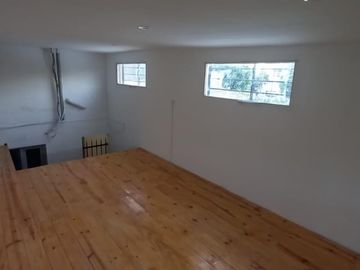 VENTA DOS AMBIENTES AMPLIO CON ENTRE PISO UN AMBIENTE MAS. ZONA WILDE (valor publicado a modo figurativo NO INFORMATIVO CONSULTE)