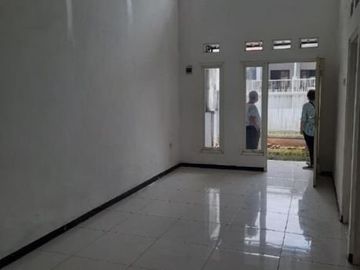 Rumah Jl Sumberan Asri Kec Balas Klumprik, New, hadap utara, Strategis
