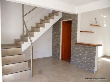 DUPLEX DE CATEGORIA - ACEPTA PERMUTA
