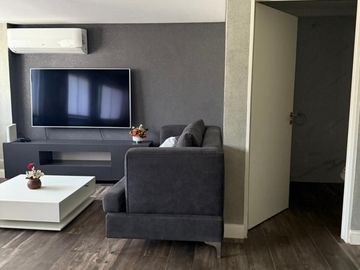 4 AMBIENTES SOBRE BOULEVARD CON COCHERA Y BAULERA , 3 DORMITORIOS Y 3 BAÑOS