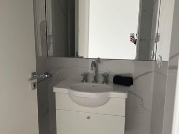 4 AMBIENTES SOBRE BOULEVARD CON COCHERA Y BAULERA , 3 DORMITORIOS Y 3 BAÑOS