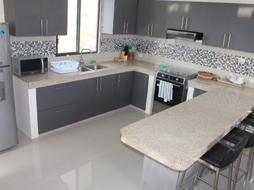 Se Vende Casa Cerca del Mar y Frente al Mar en Manglaralto
