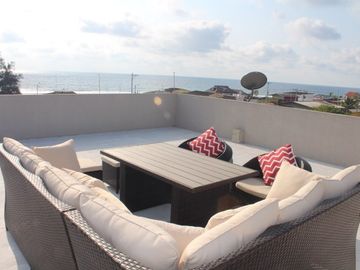 Se Vende Casa Cerca del Mar y Frente al Mar en Manglaralto