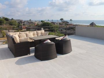 Se Vende Casa Cerca del Mar y Frente al Mar en Manglaralto