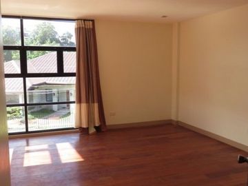 House for rent in Cebu City, Gated in Banilad, Modern Design,4-br