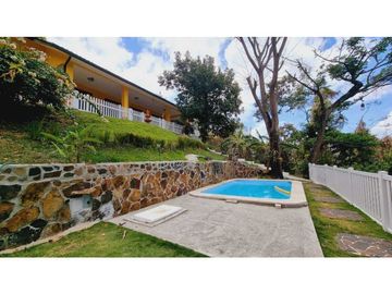 CASA AMOBLADA CON PISCINA EN  ALTOS DEL MARIA 1550M2