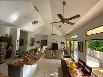 CASA AMOBLADA CON PISCINA EN  ALTOS DEL MARIA 1550M2