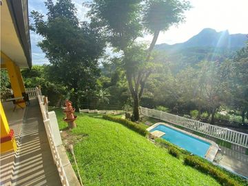 CASA AMOBLADA CON PISCINA EN  ALTOS DEL MARIA 1550M2
