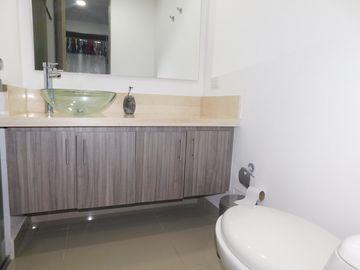 apartamento en arriendo en la castellana. Cod A87436