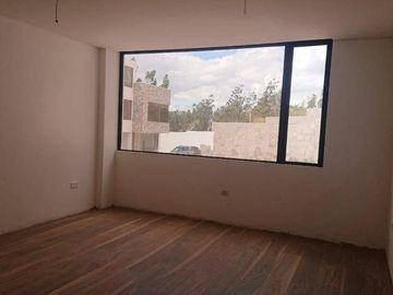 Venta departamento 3 dormitorios, jardín, por estrenar, Conjunto Privado, Nayón
