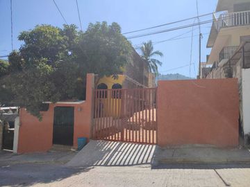 Casa sola con alberca en Icacos