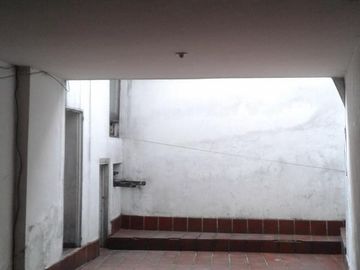 VENDO EDIFICIO De 1000 M2 Barrio Chapinero para hotel u oficinas