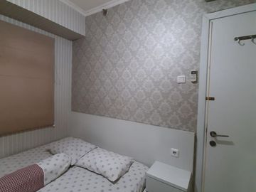 Apartemen green pramuka city full furnish lokasi strategis