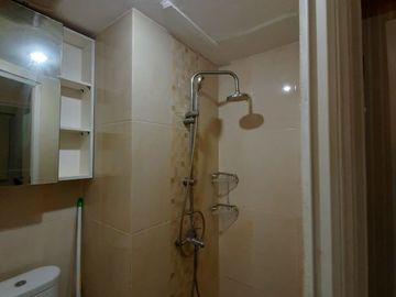 Apartemen green pramuka city full furnish lokasi strategis