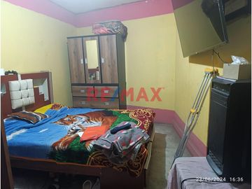 OPORTUNIDAD UNICA !! CASA EN VENTA EN URB CANGALLO EN SJL


Venta de Casa residencial a 4 cuadras de la  Av Wisse 📈📈 muy cerca a mercados, colegios