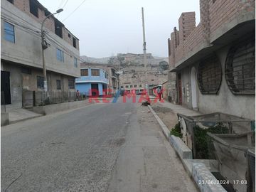 OPORTUNIDAD UNICA !! CASA EN VENTA EN URB CANGALLO EN SJL


Venta de Casa residencial a 4 cuadras de la  Av Wisse 📈📈 muy cerca a mercados, colegios