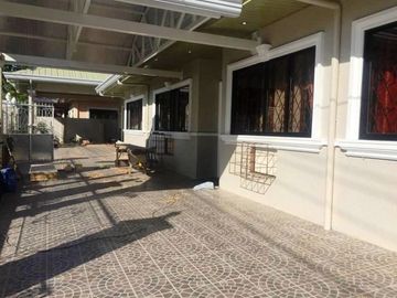 600sqm Bungalow 5 Bedrooms House and Lot for SALE / RENT in Angeles City along Friendship highway near CLARK
