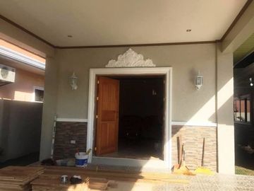 600sqm Bungalow 5 Bedrooms House and Lot for SALE / RENT in Angeles City along Friendship highway near CLARK