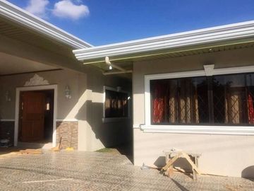 600sqm Bungalow 5 Bedrooms House and Lot for SALE / RENT in Angeles City along Friendship highway near CLARK