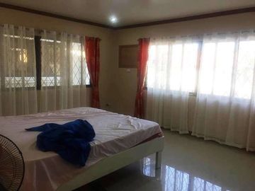 600sqm Bungalow 5 Bedrooms House and Lot for SALE / RENT in Angeles City along Friendship highway near CLARK