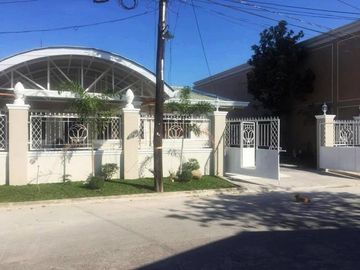 600sqm Bungalow 5 Bedrooms House and Lot for SALE / RENT in Angeles City along Friendship highway near CLARK
