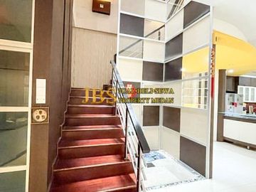 Dijual Villa siap huni Lux Full Furnish Komplek Taman Timur Raya