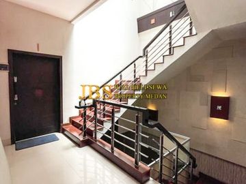 Dijual Villa siap huni Lux Full Furnish Komplek Taman Timur Raya