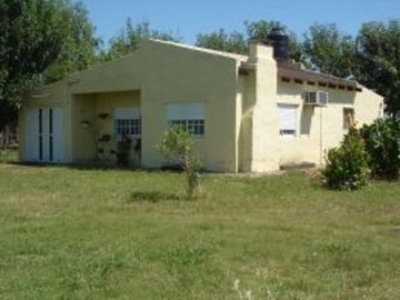 Vendo 8 has con casa, sobre Autovía Nacional 14
