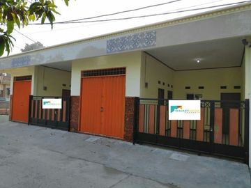 Rumah + kios di perwira bekasi utara