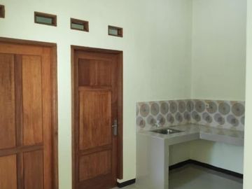 Rumah + kios di perwira bekasi utara