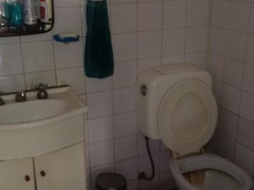 Casa mas local en venta MUY BUENA