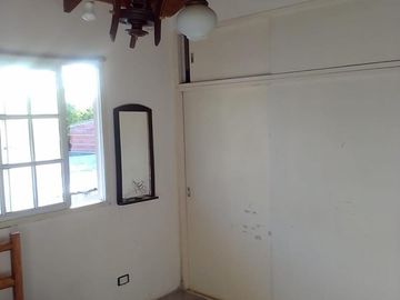 Casa mas local en venta MUY BUENA