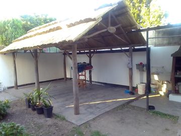 Casa mas local en venta MUY BUENA