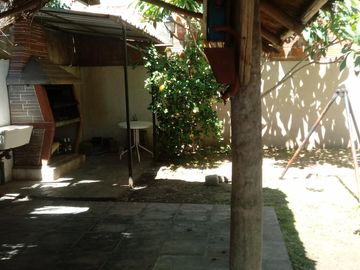 Casa mas local en venta MUY BUENA