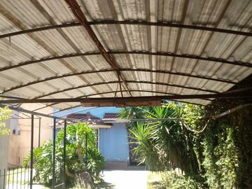 Casa mas local en venta MUY BUENA