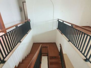 Rumah Mewah Dengan Swimming Pool Di Sektor 8 - GB 4658 BR