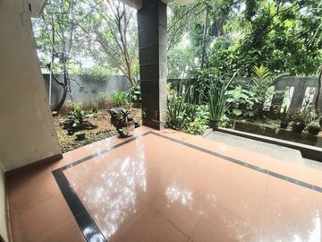 Rumah Mewah Dengan Swimming Pool Di Sektor 8 - GB 4658 BR