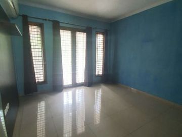 Rumah Mewah Dengan Swimming Pool Di Sektor 8 - GB 4658 BR