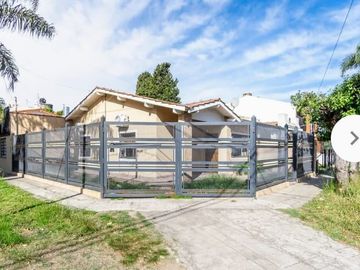 Chalet en venta en Villa Luzuriaga