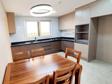 Condominium for RENT with 2 Bedroom very near to SM Clark and Airport