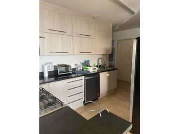SE VENDE APARTAMENTO DE PLAYA AMOBLADO FRENTE AL MAR