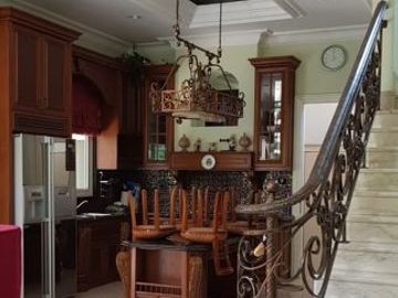 Jual Rumah Mewah Kota Wisata Cibubur Ada Kolam Renang