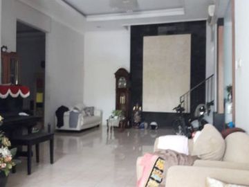 Rumah minimalis 2 lantai di wisma pagesangan harga wajar & nego lingkungan bagus, dekat masjid agung