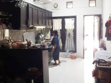 Rumah minimalis 2 lantai di wisma pagesangan harga wajar & nego lingkungan bagus, dekat masjid agung