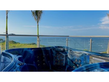 SUITE CON AMOBLADA DE LUJO EN RIVA  DI MARE, BARBASQUILLO